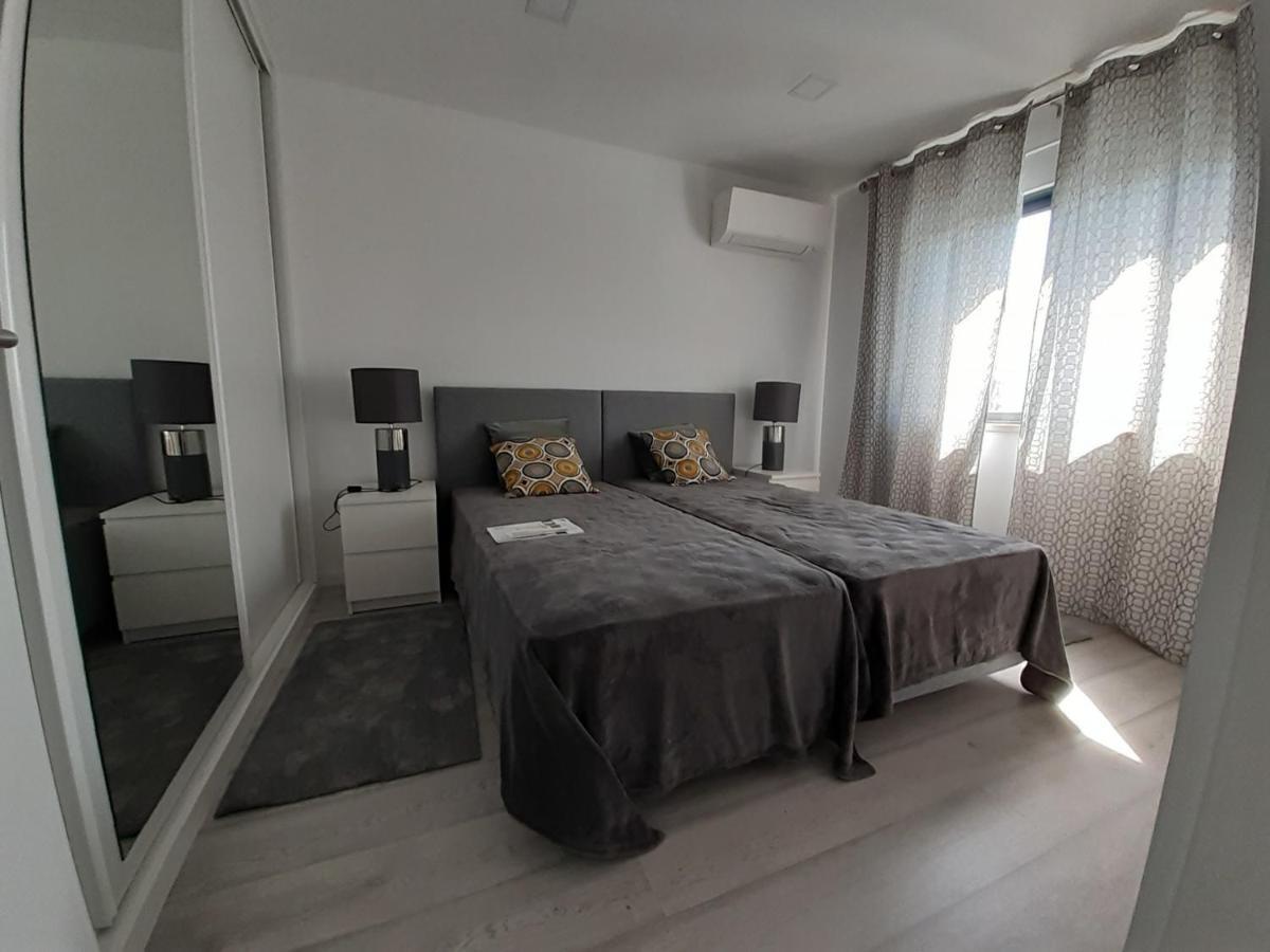 Lisbon Tagus River 2 Suites Private Pool D Almada Extérieur photo