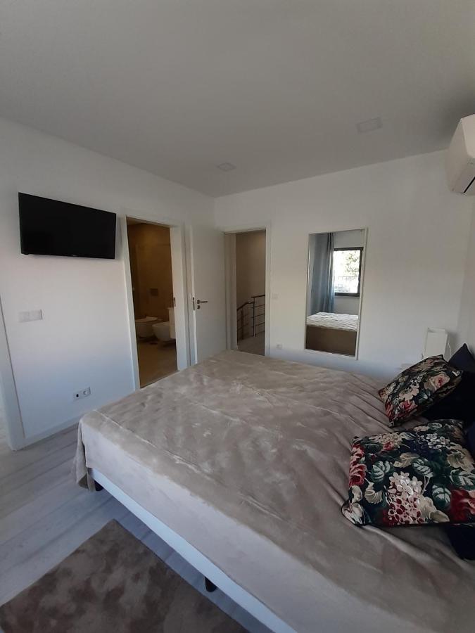 Lisbon Tagus River 2 Suites Private Pool D Almada Extérieur photo